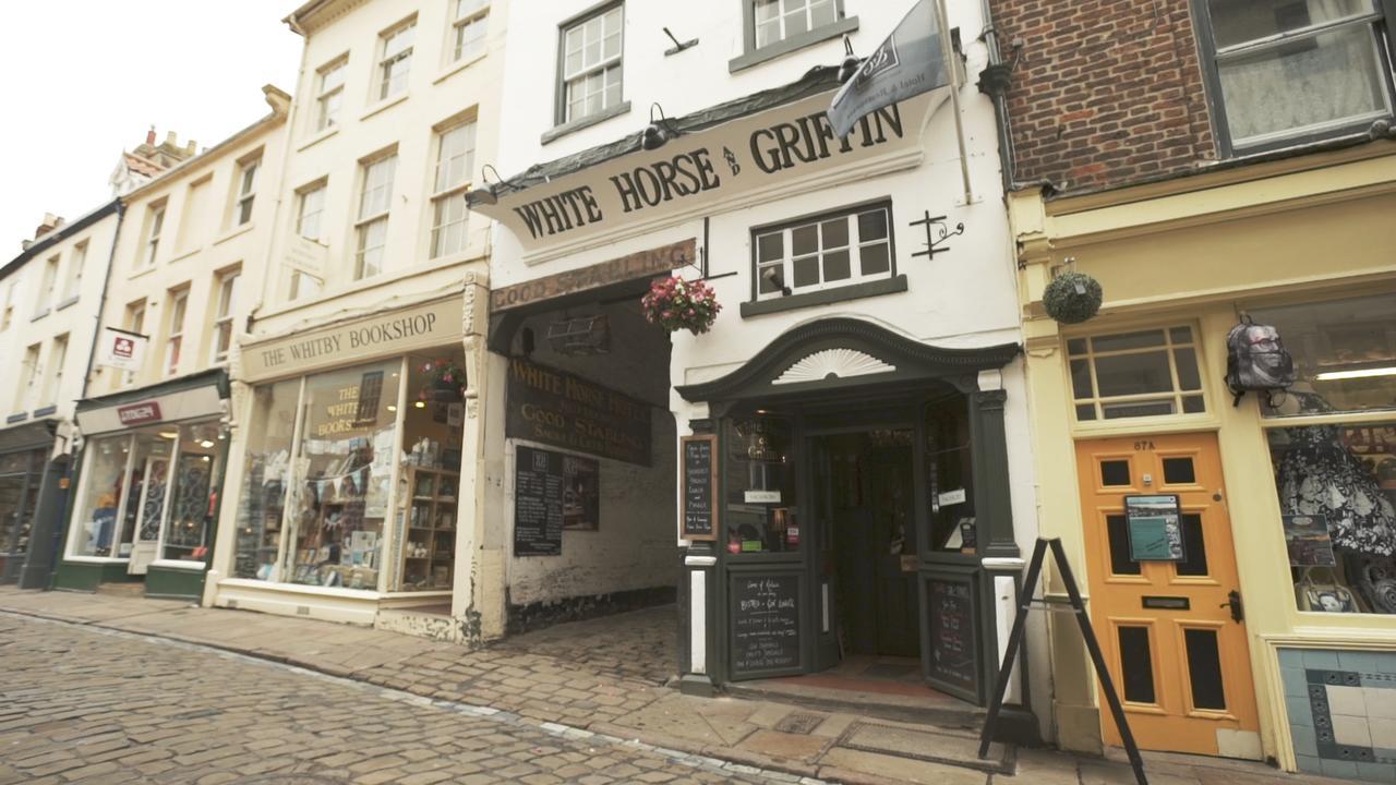 Отель White Horse & Griffin Уитби Экстерьер фото